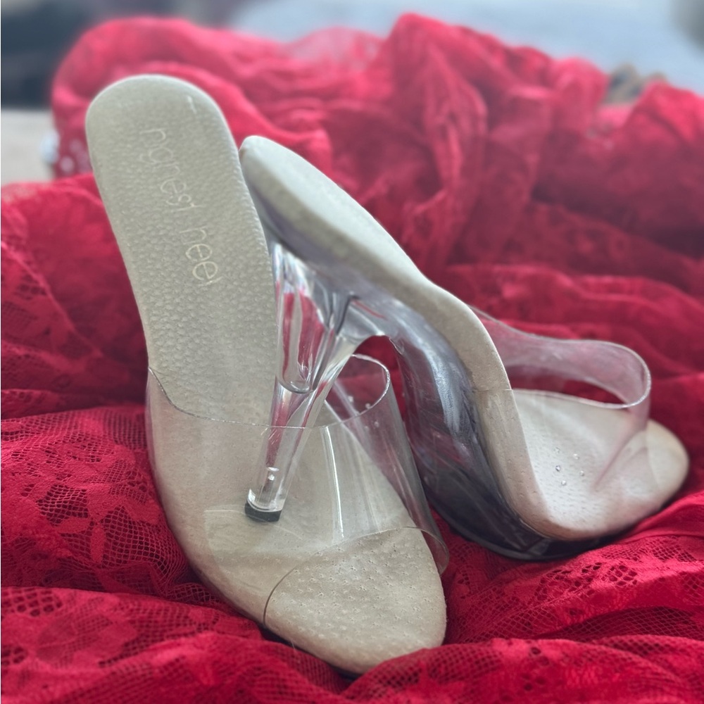 Great platform heels for bikini competitions etc